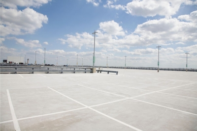 Five Advantages of Concrete vs Asphalt for Missouri Parking Lots